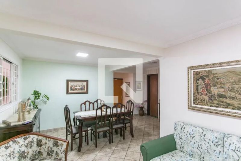 Casa com 9 quartos — Conjunto Celso Machado, Belo Horizonte