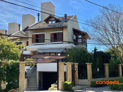 Casa com 3 Quartos para alugar, 317m² no Camaquã, Porto Alegre