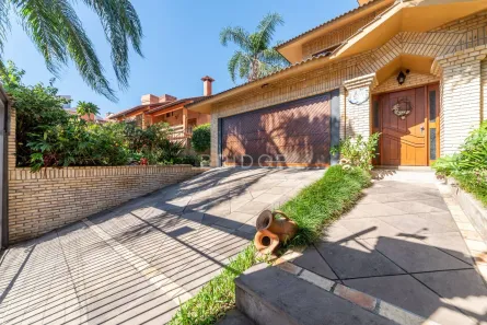 Casa com 3 Quartos à venda, 374m² no Chácara das Pedras, Porto Alegre