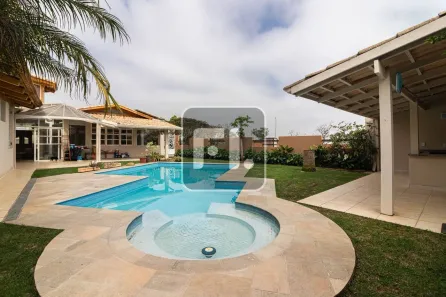 Casa de Condomínio com 4 Quartos para alugar, 650m² no Alphaville, Santana de Parnaíba