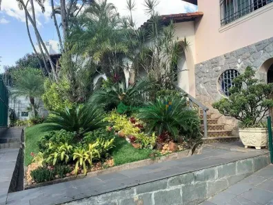 Casa com 4 Quartos à venda, 246m² no Grajaú, Belo Horizonte