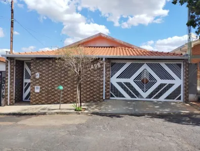 Casa com 2 Quartos à venda, 235m² no Jardim Brasil (Vila Xavier), Araraquara