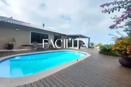 Casa com 6 Quartos para alugar, 314m² no Sambaqui, Florianópolis