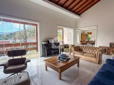 Casa com 5 Quartos à venda, 205m² no Bingen, Petrópolis