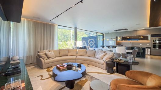 Casa de Condomínio com 4 Quartos à venda, 300m² no Santa Felicidade, Curitiba