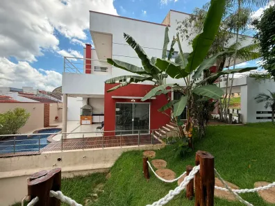 Casa de Condomínio com 3 Quartos para alugar, 289m² no Tarumã, Manaus