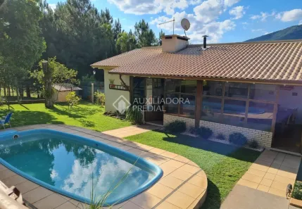 Casa de Condomínio com 3 Quartos à venda, 260m² no Amaral Ribeiro, Sapiranga