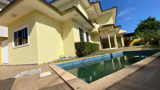 Casa com 4 Quartos para venda ou aluguel, 180m² no Lagoa, Macaé