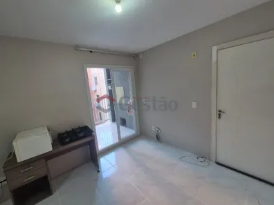 Apartamento com 3 Quartos para alugar, 60m² no Igara, Canoas