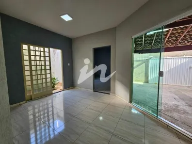 Casa com 3 Quartos à venda, 155m² no Jardim Holanda, Uberlândia