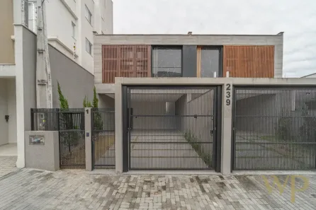 Casa com 3 Quartos à venda, 165m² no Glória, Joinville