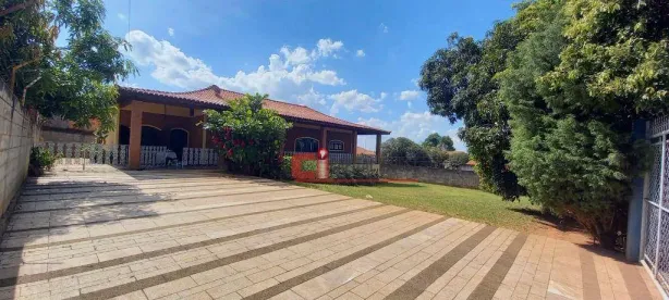 Fazenda/Sítio com 4 Quartos à venda, 200m² no Jardim Dona Luiza, Jaguariúna