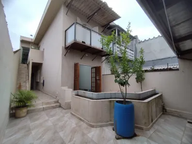 Sobrado com 3 Quartos à venda, 140m² no Vila Campo Grande, São Paulo
