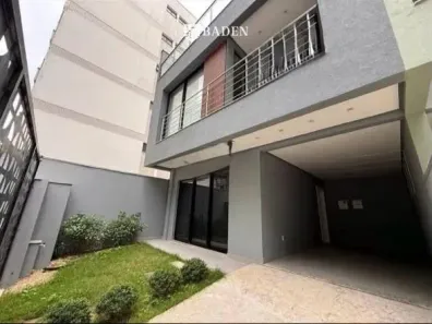 Casa com 3 Quartos para alugar, 238m² no Centro, Balneário Camboriú