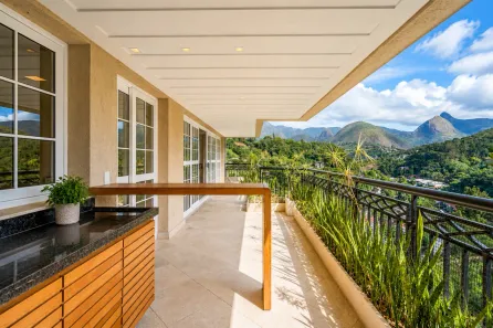 Apartamento com 4 Quartos à venda, 320m² no Itaipava, Petrópolis
