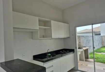 Casa de Condomínio com 3 Quartos para alugar, 79m² no Petrópolis, Várzea Grande
