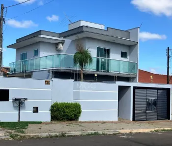 Casa com 3 Quartos à venda, 180m² no Jardim Alvorada, Cambé