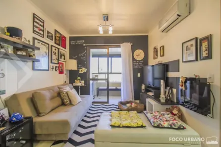 Apartamento com 2 Quartos à venda, 67m² no Três Figueiras, Porto Alegre