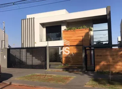 Sobrado com 3 Quartos à venda, 294m² no Canadá, Cascavel