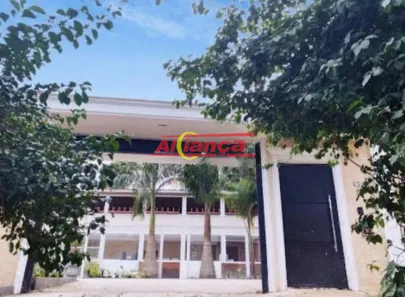 Fazenda/Sítio com 3 Quartos para alugar, 1800m² no Água Azul, Guarulhos