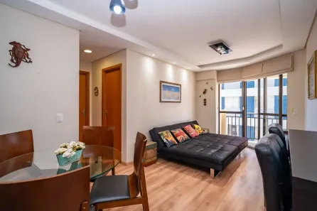 Apartamento com 2 Quartos para alugar, 63m² no Centro, Curitiba
