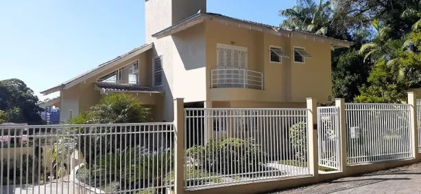 Casa com 3 Quartos à venda, 283m² no Anita Garibaldi, Joinville