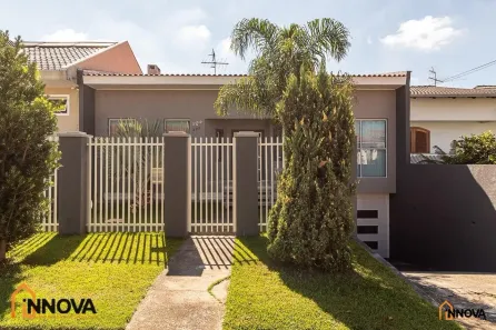 Casa com 4 Quartos à venda, 360m² no Xaxim, Curitiba