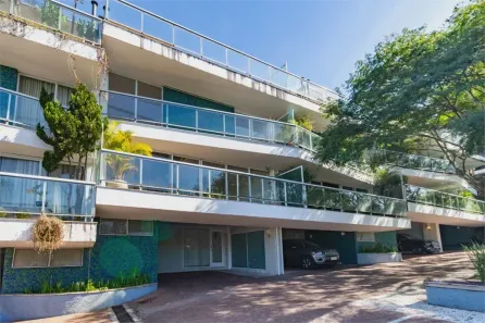 Casa de Condomínio com 3 Quartos à venda, 335m² no Real Parque, São Paulo
