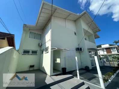 Apartamento com 2 Quartos para alugar, 75m² no Itacorubi, Florianópolis