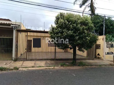 Casa com 2 Quartos para alugar, 150m² no Martins, Uberlândia