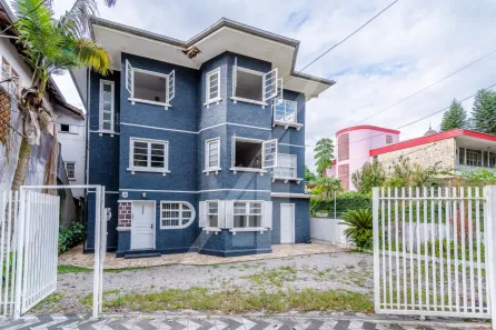Casa com 13 Quartos para alugar, 300m² no Centro, Blumenau