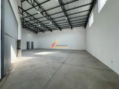 Galpão/Depósito/Armazém para alugar, 280m² no Residencial Doutor Walchir Resende Costa, Divinópolis