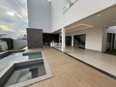 Casa de Condomínio com 4 Quartos para alugar, 374m² no Morada da Colina, Uberlândia