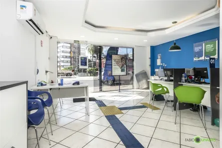 Ponto Comercial à venda, 211m² no Petrópolis, Porto Alegre