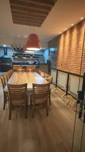 Sobrado com 4 Quartos para alugar, 360m² no Santa Mônica, Uberlândia