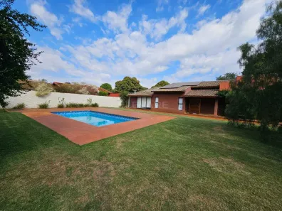 Casa de Condomínio com 5 Quartos para alugar, 310m² no Jardinópolis, Jardinópolis