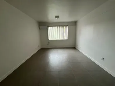 Sala Comercial à venda, 36m² no Menino Deus, Porto Alegre