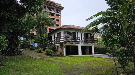 Lote/Terreno à venda, 1218m² no Barreiros, São José