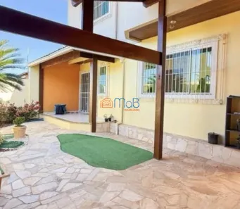 Casa com 4 Quartos à venda, 241m² no Lagoa, Macaé