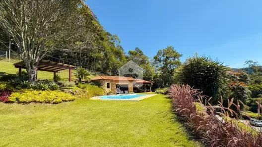 Casa com 4 Quartos à venda, 550m² no Corrêas, Petrópolis