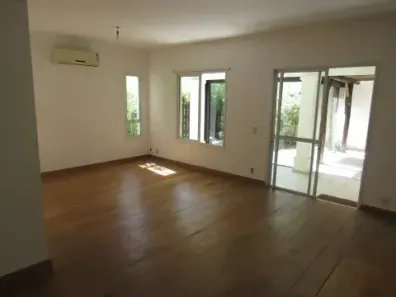 Casa de Condomínio com 3 Quartos para alugar, 170m² no Jardim Leonor Mendes de Barros, São Paulo