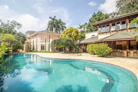 Casa com 5 Quartos para venda ou aluguel, 850m² no Santo Amaro, São Paulo