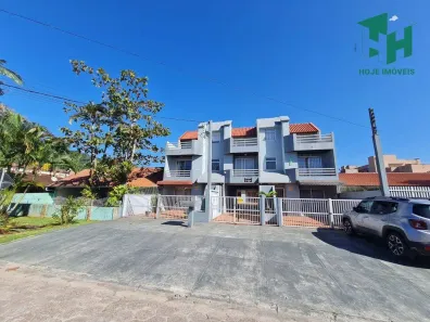 Apartamento com 3 Quartos para alugar, 78m² no Caiobá, Matinhos