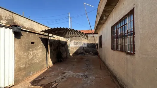 Casa com 2 Quartos à venda, 80m² no Leblon, Uberaba