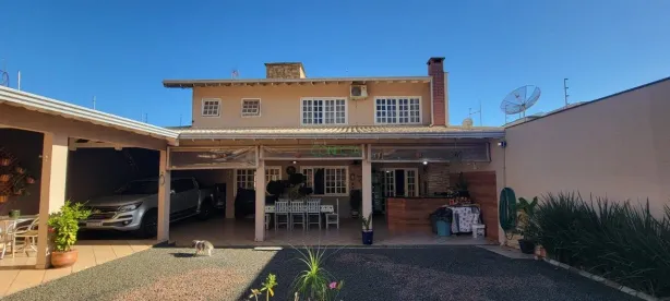 Casa com 3 Quartos à venda, 332m² no Jardim Esperança, Londrina