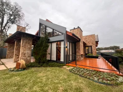 Casa com 5 Quartos à venda, 248m² no Carniel, Gramado