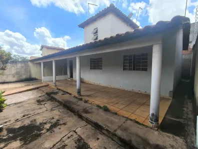 Casa com 3 Quartos à venda, 220m² no Solar das Orquídeas, Goianira