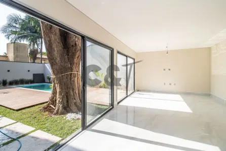 Casa de Condomínio com 4 Quartos à venda, 270m² no Jardim Petrópolis, São Paulo