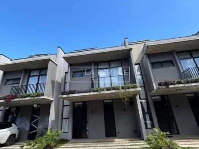Sobrado com 3 Quartos à venda, 154m² no Xaxim, Curitiba