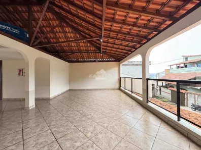 Casa com 3 Quartos à venda, 180m² no Democrata, Juiz de Fora